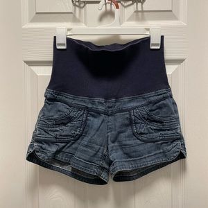 Jolt Maternity shorts bought at Nordstrom. Size 3.